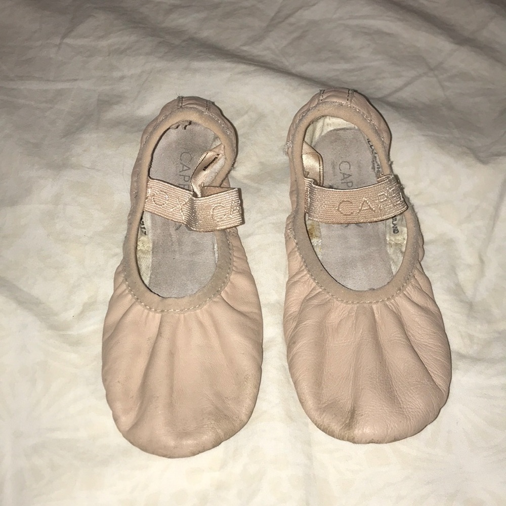 Capezio Ballet Size 11 girls shoe